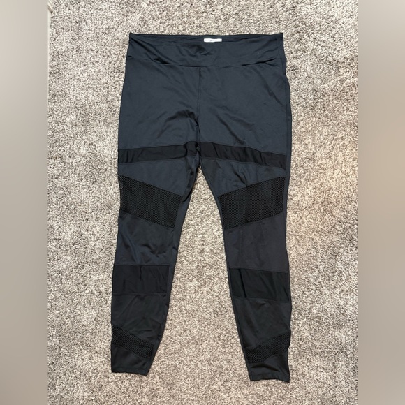 Forever 21 Pants - NWOT Forever 21 Black Mesh Panel Leggings